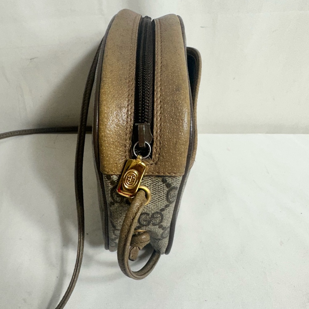 Gucci Shoulder Bag - Picture 4 of 10